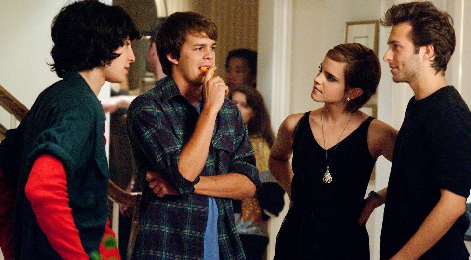 how-did-johnny-simmons-start-his-career